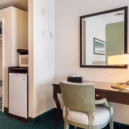 ווינטר הייבן Quality Inn & Suites Conference Center מראה חיצוני תמונה