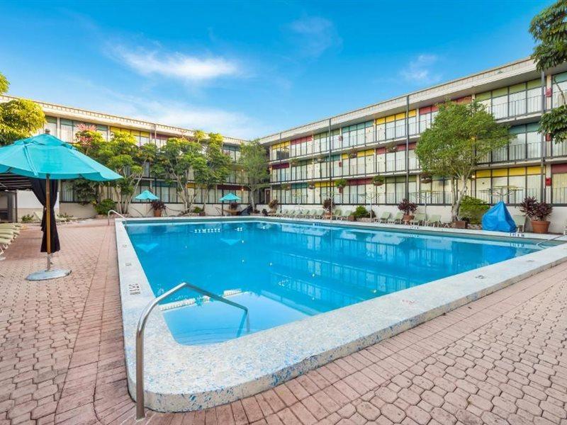 ווינטר הייבן Quality Inn & Suites Conference Center מראה חיצוני תמונה