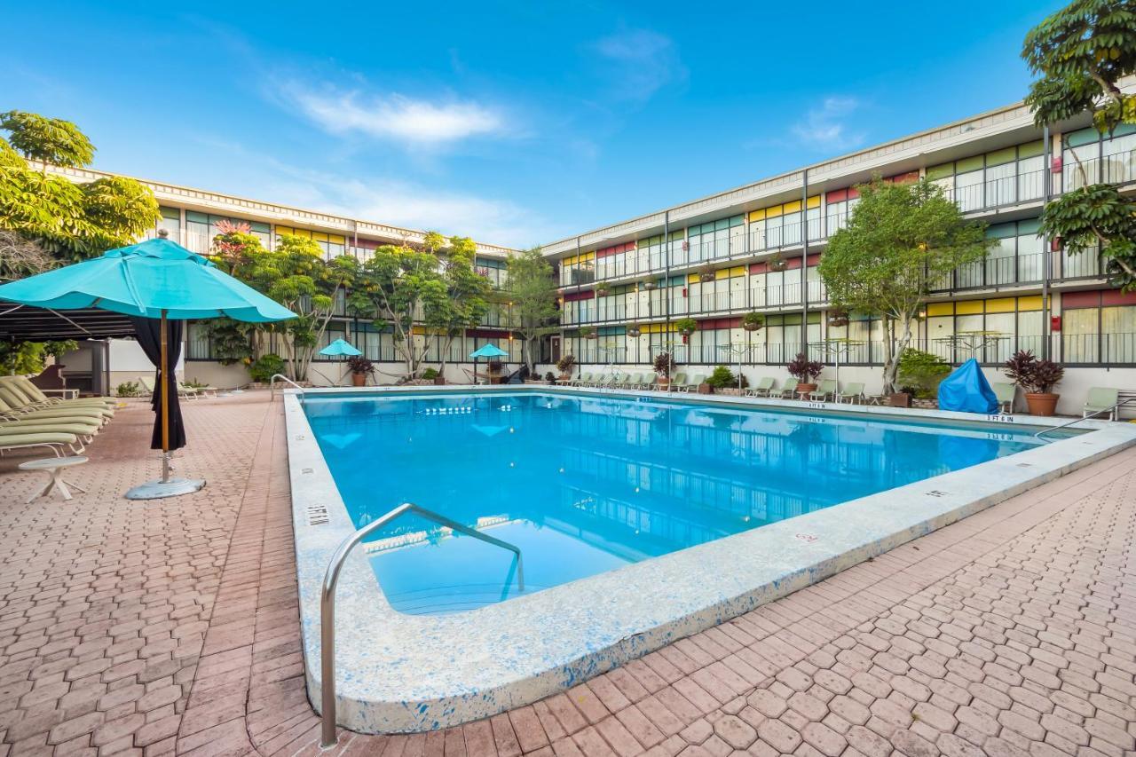 ווינטר הייבן Quality Inn & Suites Conference Center מראה חיצוני תמונה