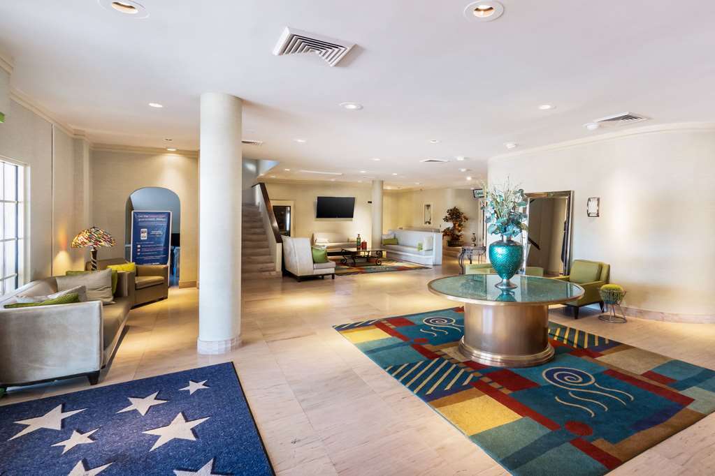 ווינטר הייבן Quality Inn & Suites Conference Center מראה פנימי תמונה